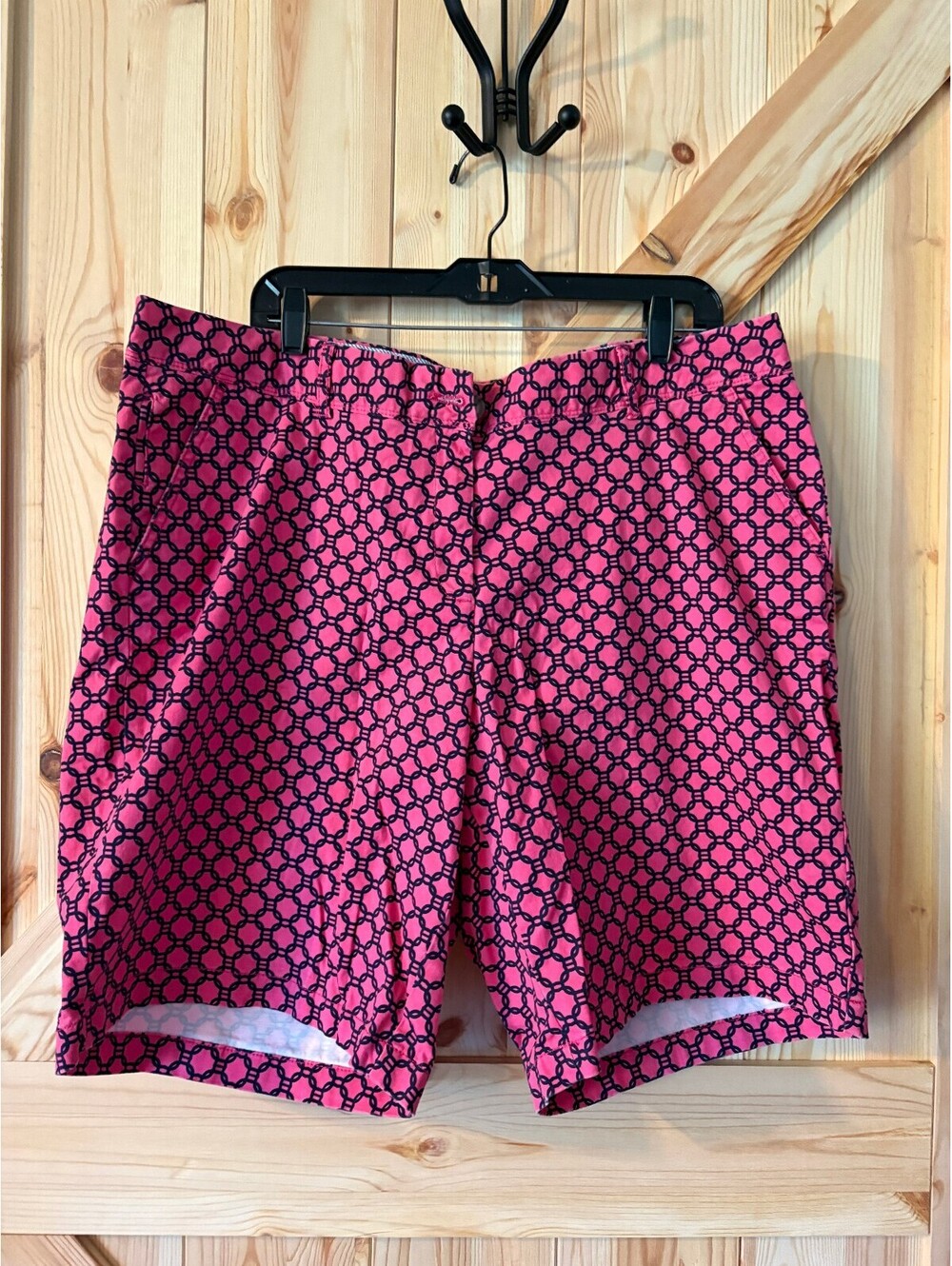 Crown & Ivy Pink and Navy Chain Print Shorts Size 18W